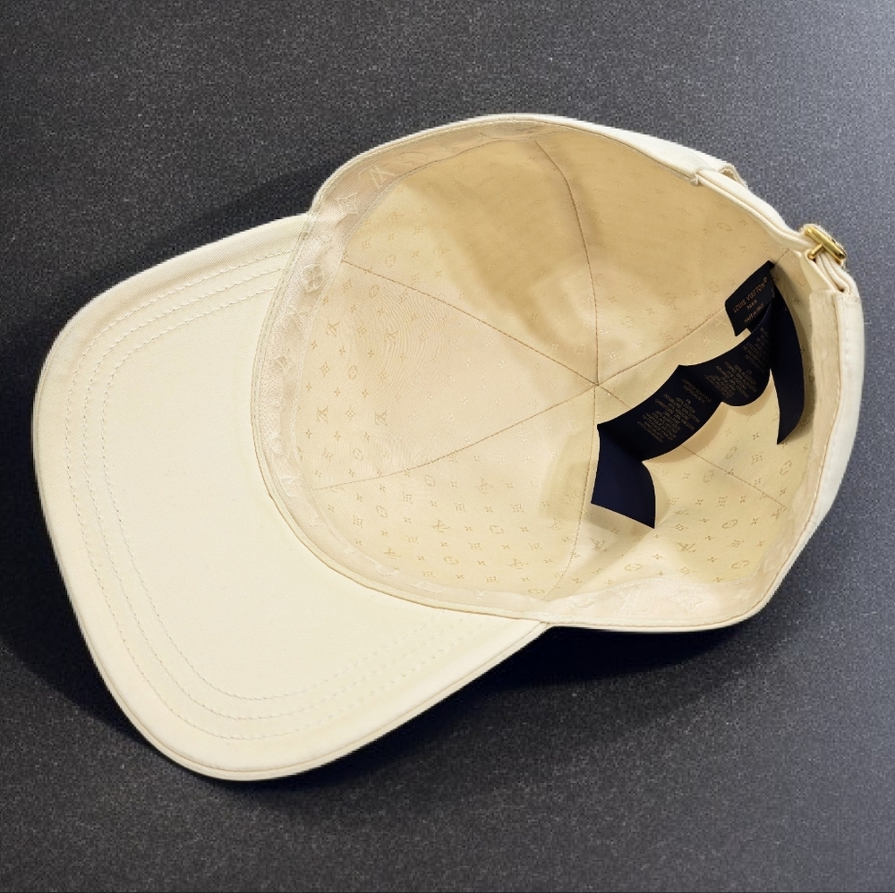✨️Authentic Louis Vuitton Signature Cap with Pink Lv Logo - Picture 5 of 16